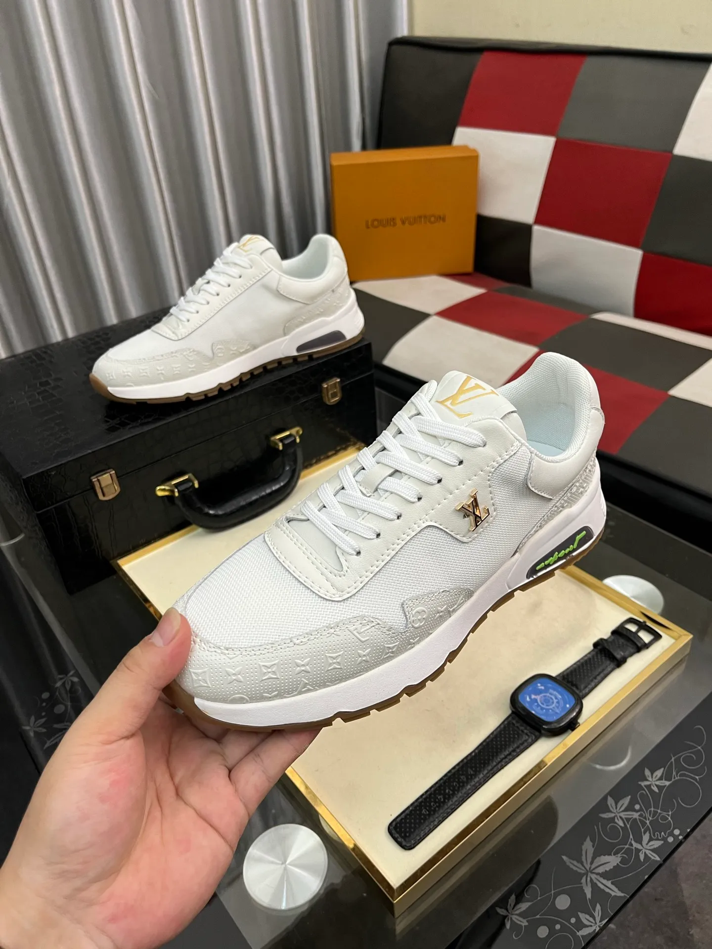 Men's shoes 💰458⌚️⌚️[Louis Vuitton LV] Dad shoes are popular casual sports shoes with outsole, breathable and comfortable, easy to walk, trendy men's versatile fly woven epoxy with ➕leather lining➕Gucci's popular original outsole, sports and running style, super comfortable. Size 38-442️⃣Colors available